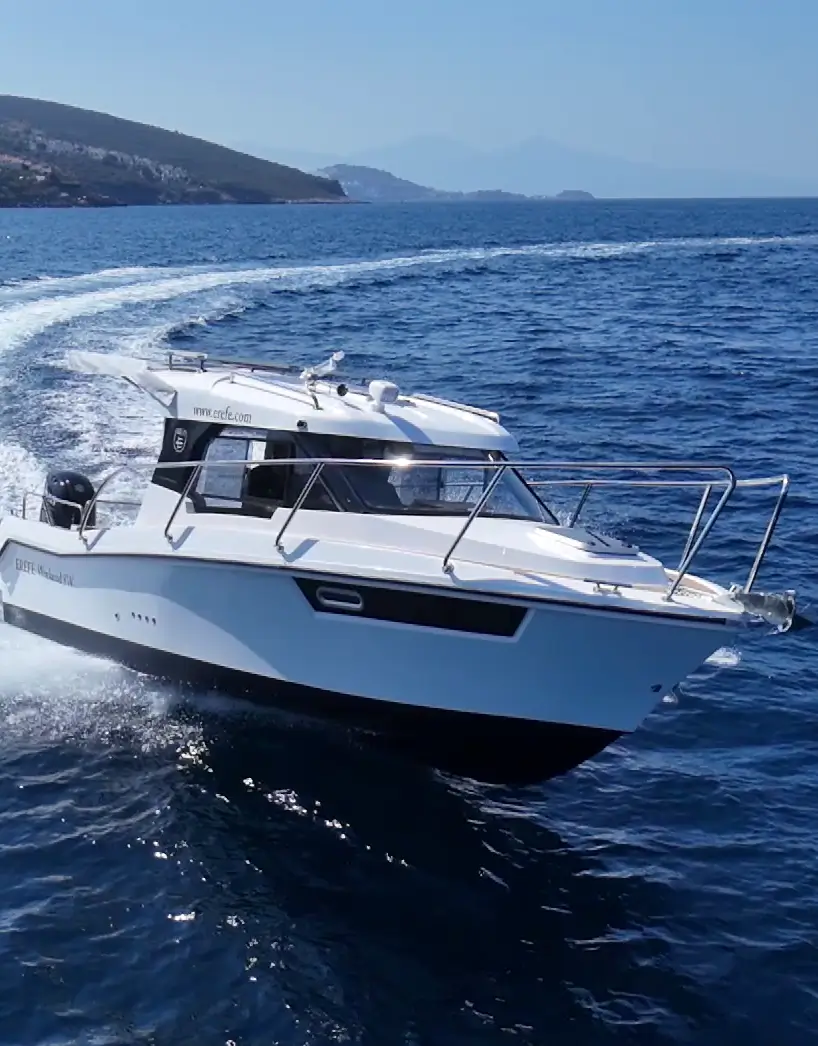 Erefe Pilothouse 8P üst güneşlenme alanı ile seyir görünümü